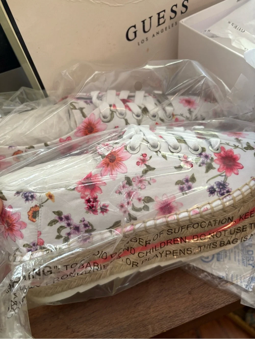 NIB Guess Floral platform espadrilles